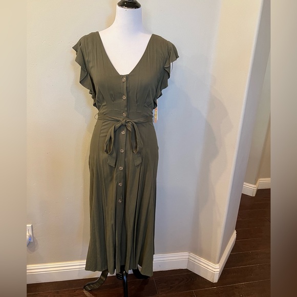 Green button down dress - Picture 1 of 3